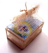 Кристалл в подарочной шкатулке из пальмы Рапия (плавл. брусок), 100г